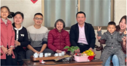 暖暖祝福｜澳门新葡萄新京威尼斯987工会走亲访友，向员工家属拜年啦！